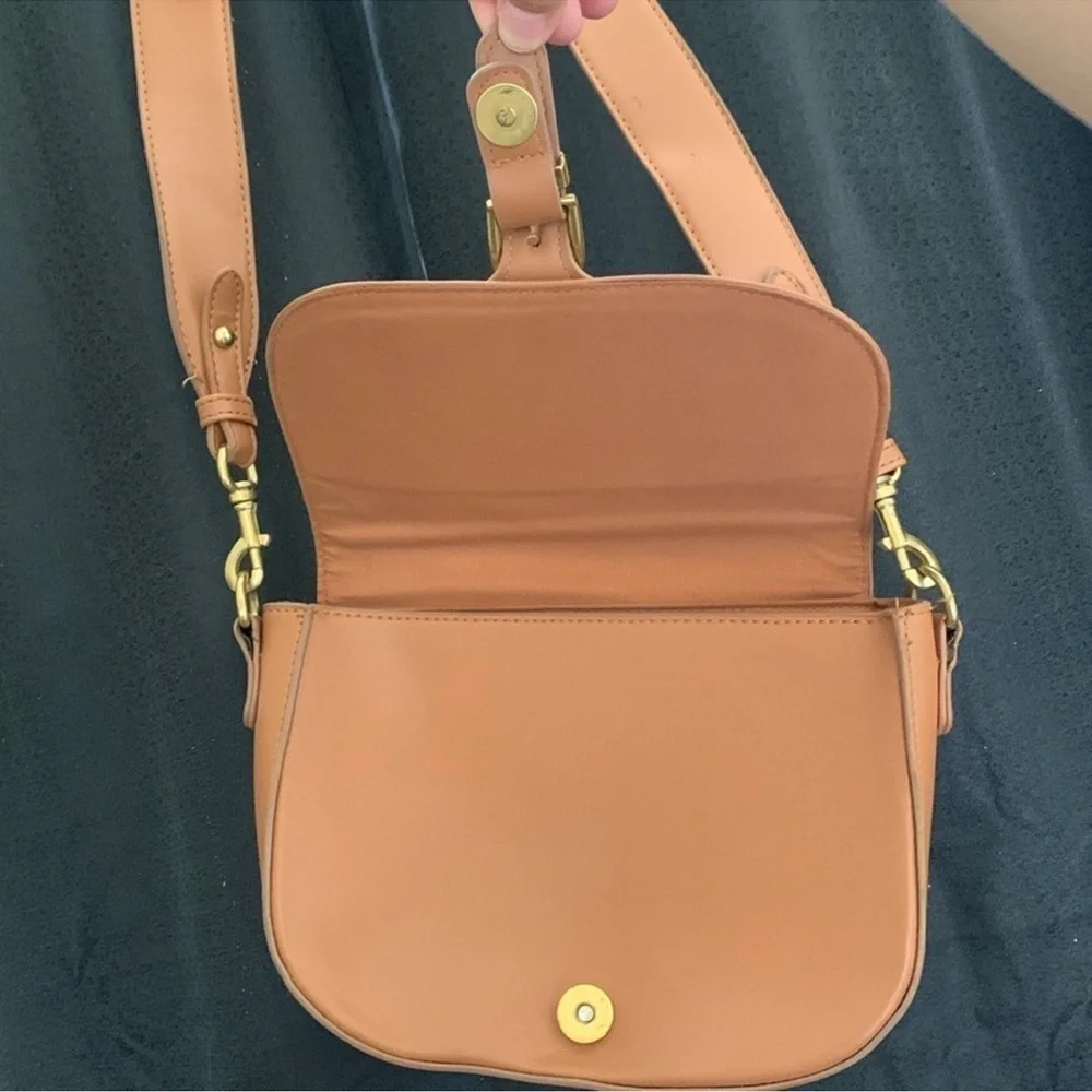 Cotton On Lightly Used Tan / Brown Leather Purse